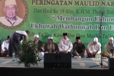 Hadiri Maulid Nabi Muhammad,...