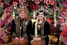 Tiba di Medan, Bobby-Kahiyang...