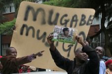 Partai Berkuasa Zimbabwe...
