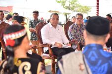 Mendes PDTT Sosialisasikan...