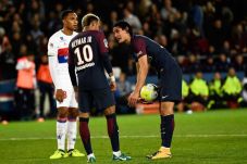 Cavani Tak Lagi Jadi...