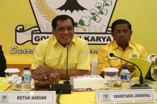 Rapat Pleno Tunjuk Idrus...