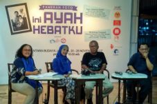 Mengenal Sosok Ayah...
