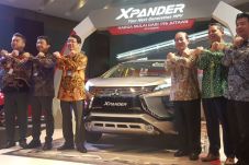 Mejeng di GIIAS Medan,...