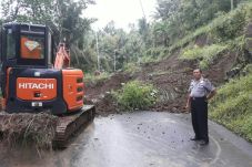 Hujan Deras Sebabkan...