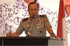 Tangkal Kampanye Hitam,...