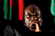 Mugabe Mundur, AS Ucapkan...