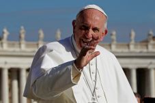 Paus Francis Akan Temui...