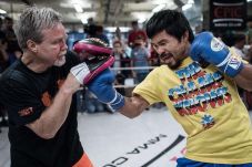 Roach Sarankan Pacquiao...