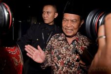 Jadi Tersangka KPK,...