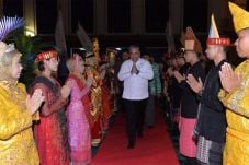 Menteri Eko Minta Dana...