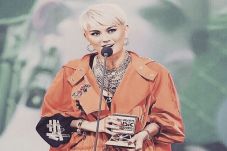 Agnez Mo Menangkan Best...