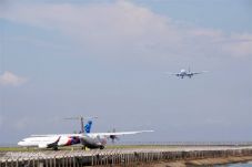 Bandara Ngurah Rai Ditutup,...