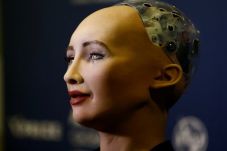 Sophia, Robot Warga...