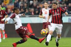 Milan Ditahan Imbang...