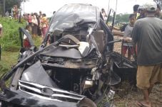 Avanza Ringsek Diseruduk...