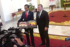 Jokowi Lapor ke KPK...