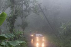 Banjir dan Longsor Terjang...