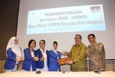 Bisnis Ritel Modern...