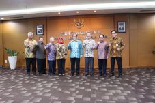 Sri Mulyani Tunjuk Armand...