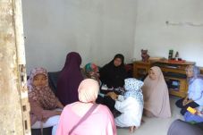 Dibunuh Secara Sadis,...