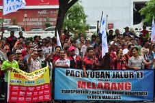 Blokade Jalan, Sopir...