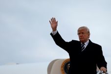 Trump Masih Pertimbangkan...