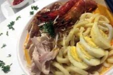 Sajian Laksa Spesial...