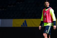 Lawan CSKA Moskow, United...
