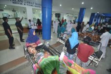 Sumbar Dilanda Gempa...