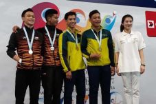 Tampil Kompak, Duet...
