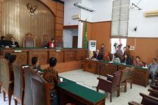Kuasa Hukum: Langgar...