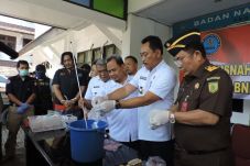 BNN Celup Sabu 800 Gram...