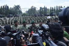 Panglima TNI: Mutasi...