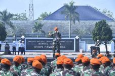 Panglima TNI Jenderal...