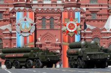 Rusia Bantah Langgar...