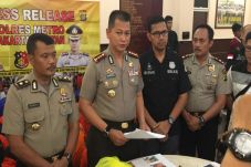 Lakukan Pembunuhan,...