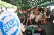 Prajurit Kodam IV/Diponegoro...