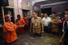Anies Sebut Tanggul...