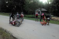Jalan Rusak Menjadi...