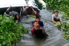 Viral! Aksi Heroik Warga...