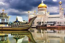 Mengintip Istana Nurul...