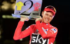 Chris Froome Tersandung...