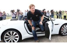 Pangeran Harry Touring...