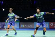 Owi/Butet ke Semifinal...