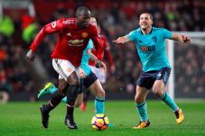 Babak I: United Unggul,...