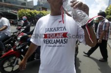 Cabut 2 Raperda, Anies...