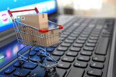 Data E-Commerce Rampung...
