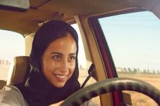 Wanita Saudi akan Diizinkan...