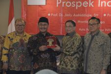Perhimpunan Indonesia...